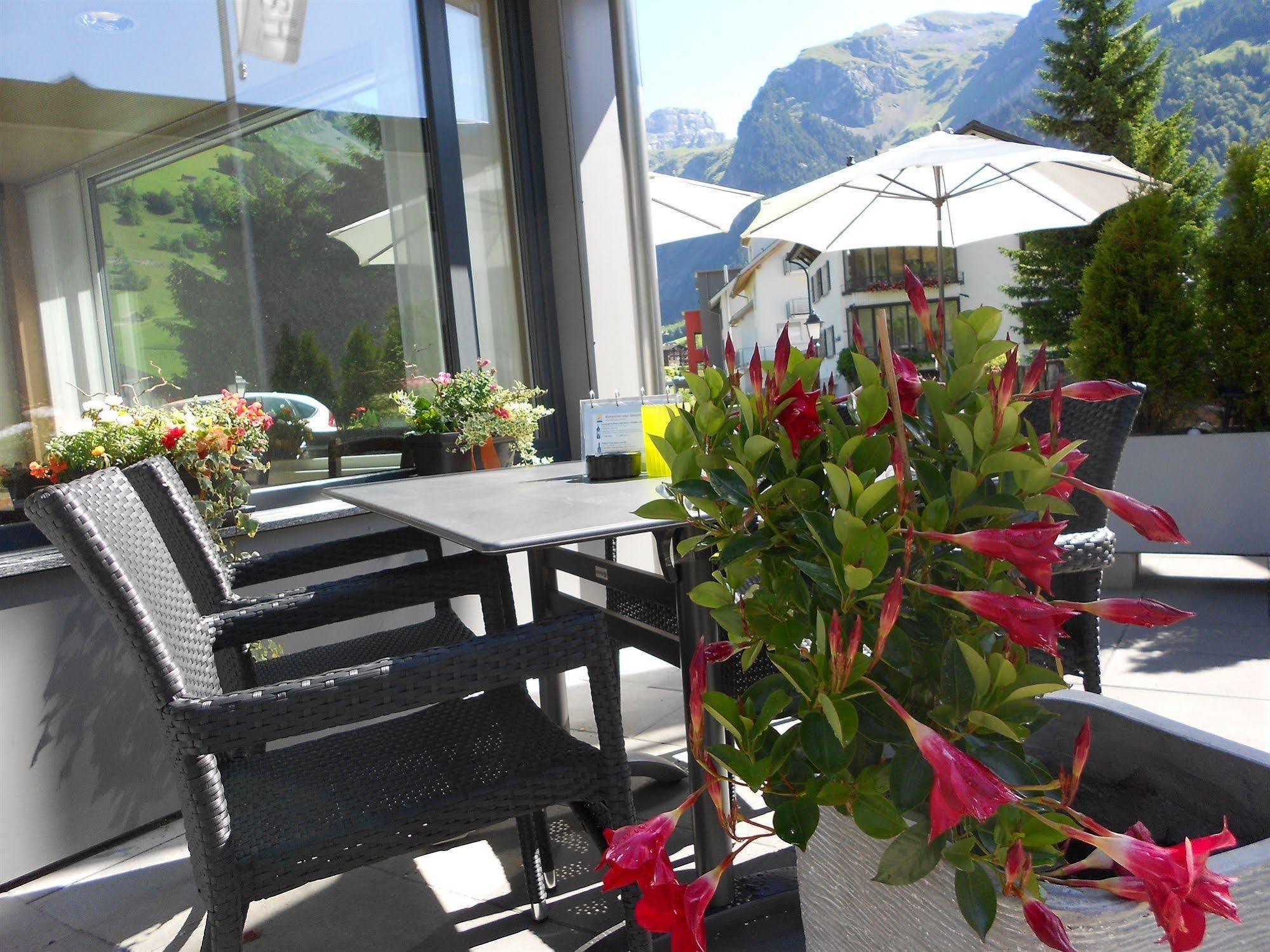 Hotel Hahnenblick Энгельберг Экстерьер фото